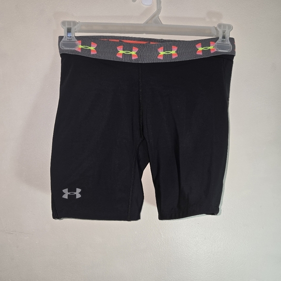 Under Armour Black and Gray Athletic Shorts Moisture-Wicking Stretch - Picture 2 of 5
